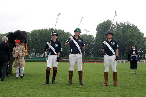 06CDpolo_739
